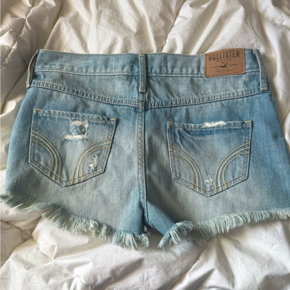 Hollister Distressed Denim Women Shorts - Picture 2 of 2